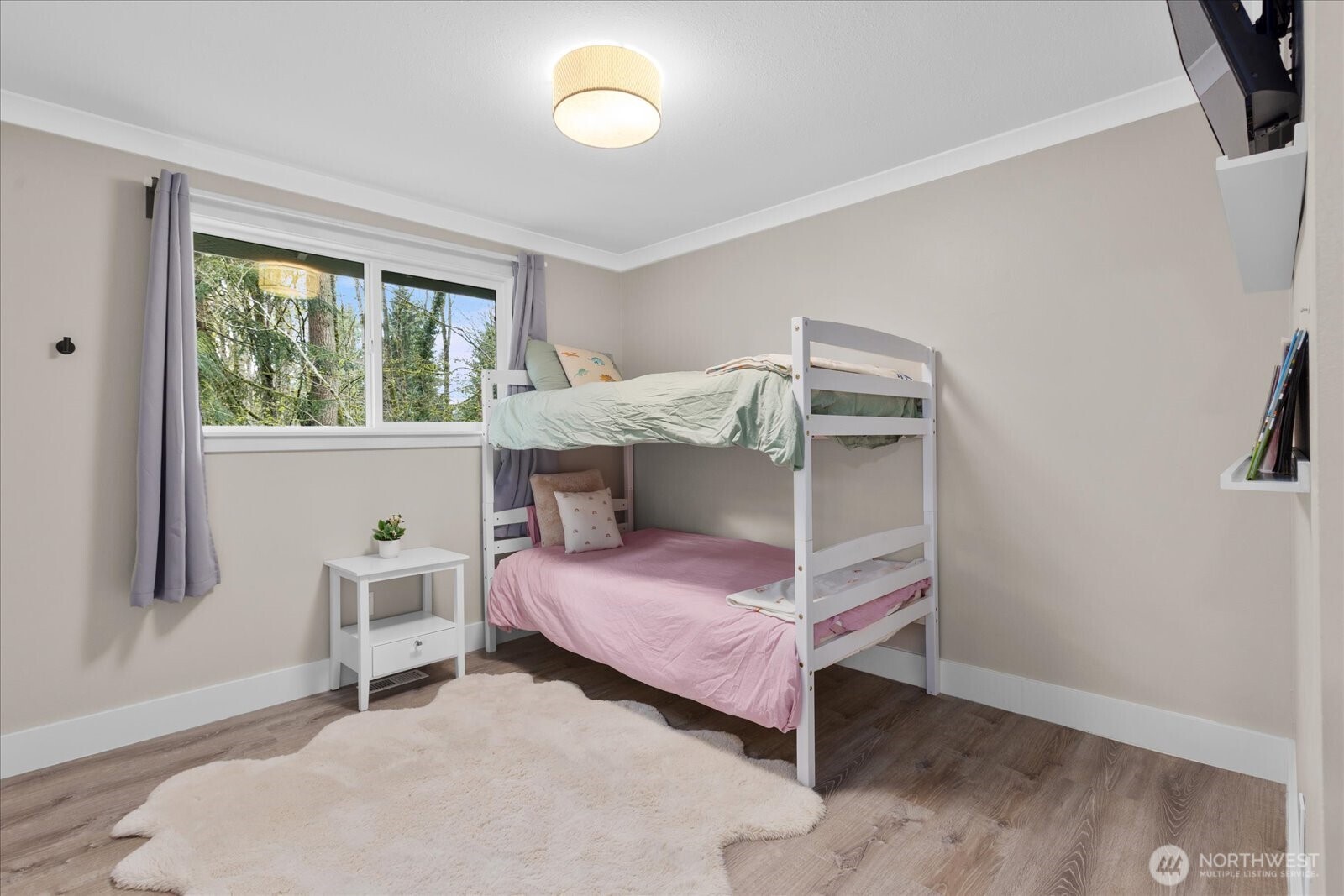 13425 North Echo Lake Road Snohomish, WA 98296 - Photo 24 of 39 a bedroom with a bed and a window