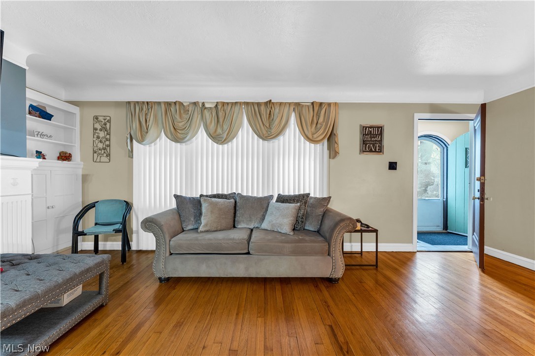 1507 Sherbrook Road South Euclid, OH 44121 - Photo 4 of 35
