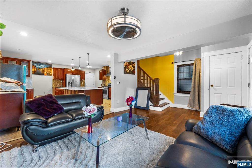 130 Renner Avenue Newark, NJ 07112 - Photo 4 of 25