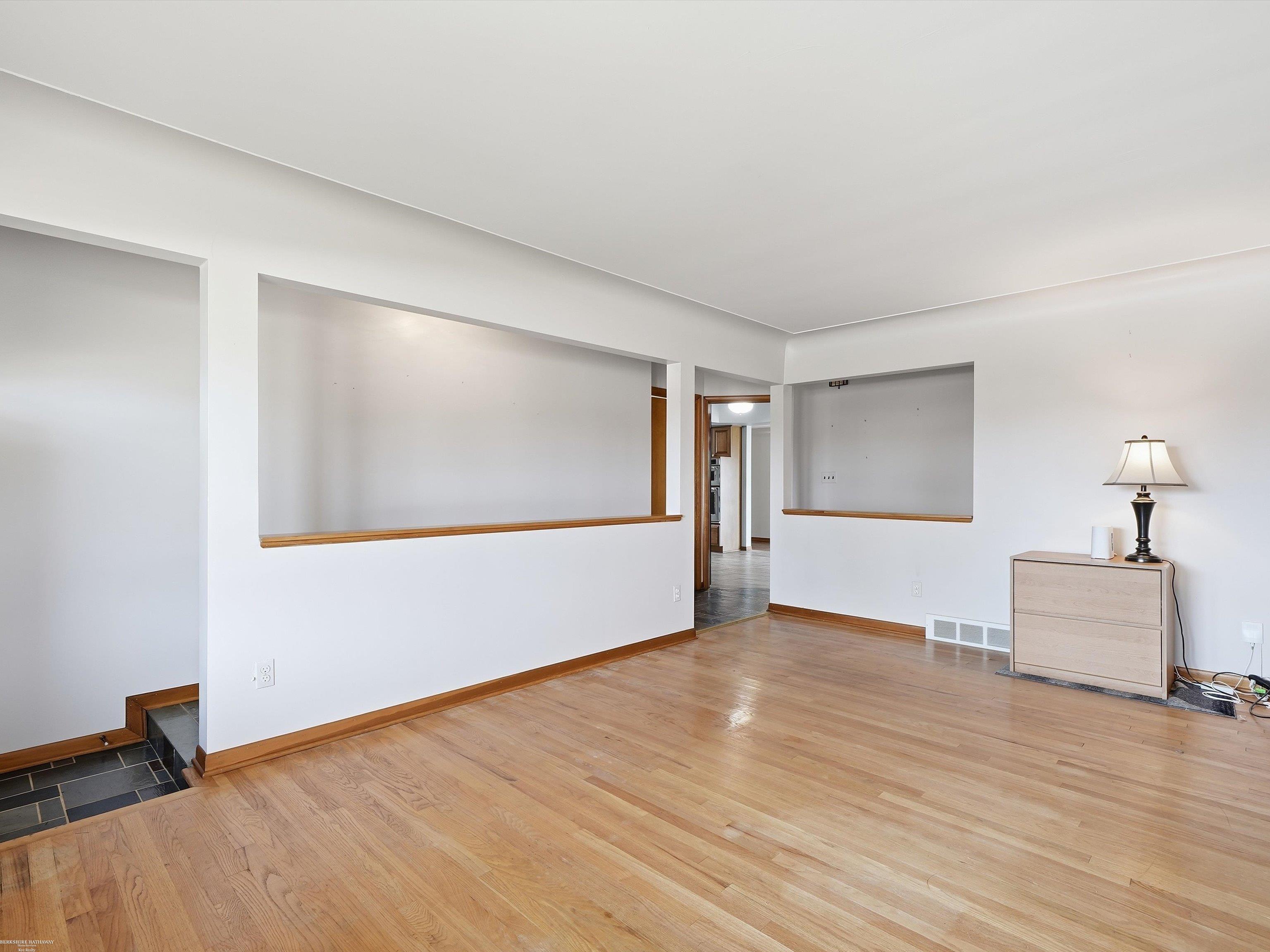 14597 Common Road Warren, MI 48088 - Photo 12 of 49 Gallery Image 12