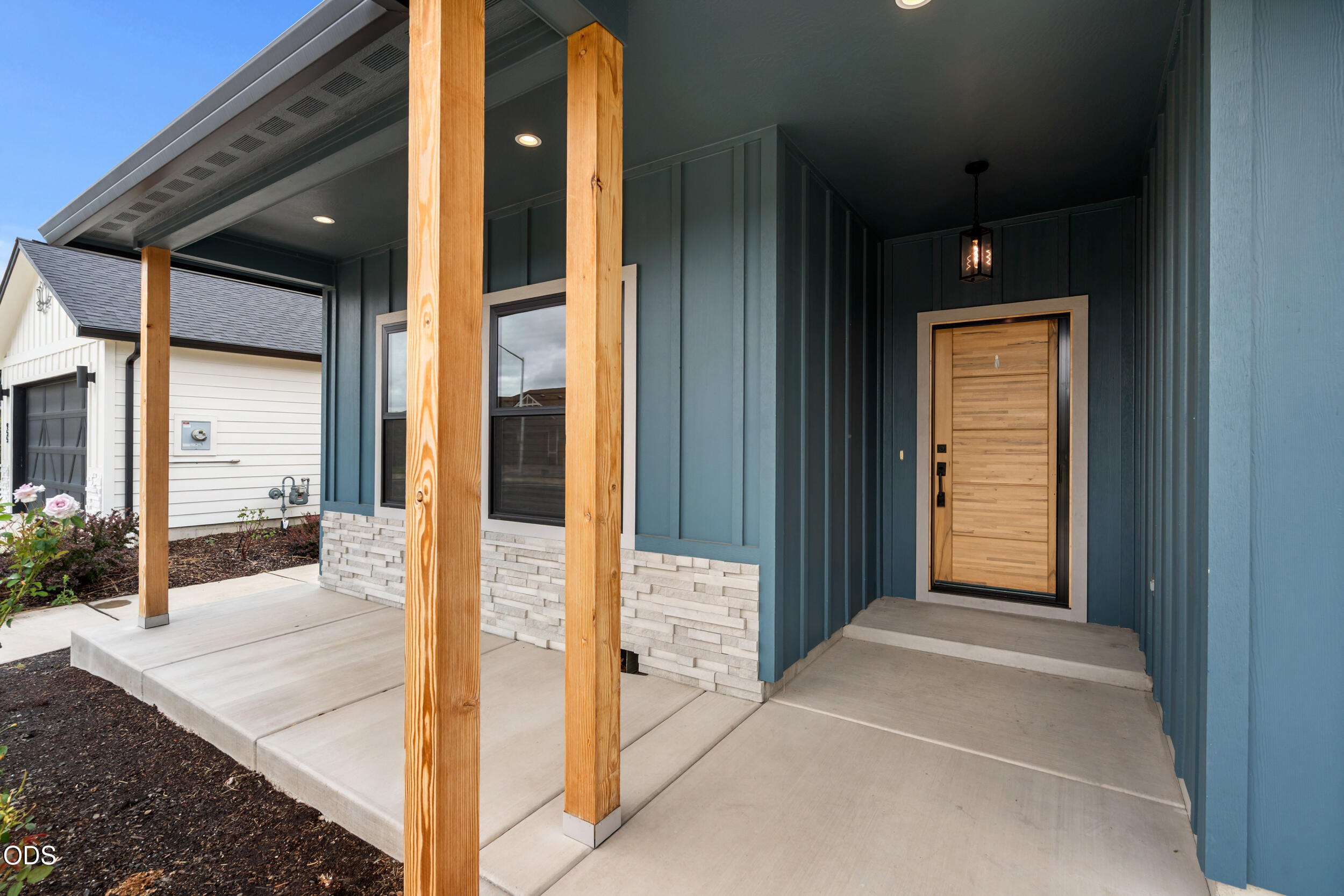961 Arrowhead Trail Eagle Point, OR 97524 - Photo 4 of 47