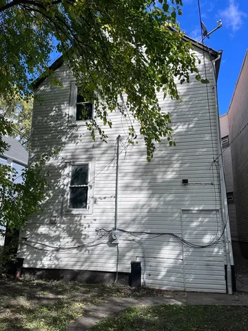 $130,000 | 8426 South Kerfoot Avenue, Chicago, IL 60620