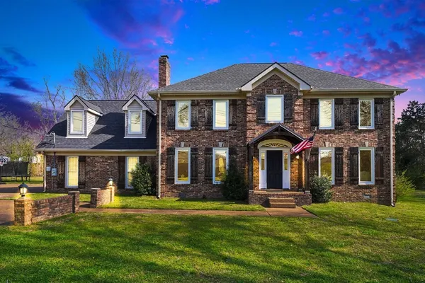 $950,000 | 169 West Kingston Springs Road, Kingston Springs, TN 37082