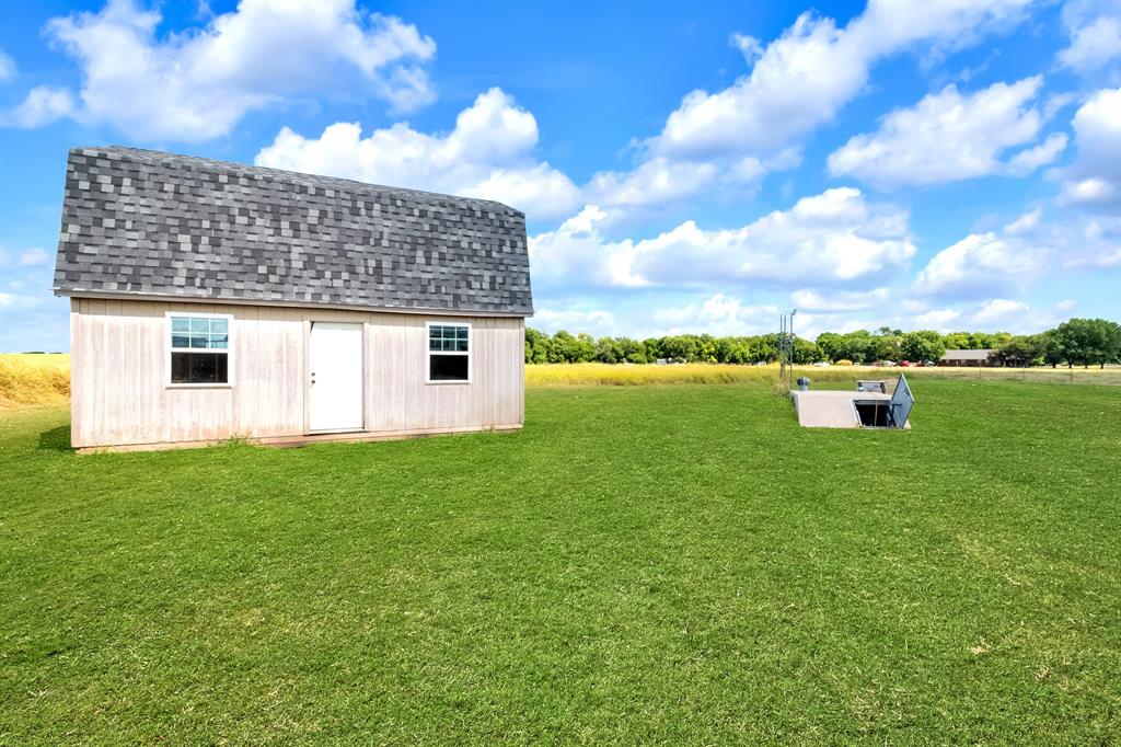 5304 East Line Road Whitewright, TX 75491 - Photo 15 of 18 Gallery Image 15