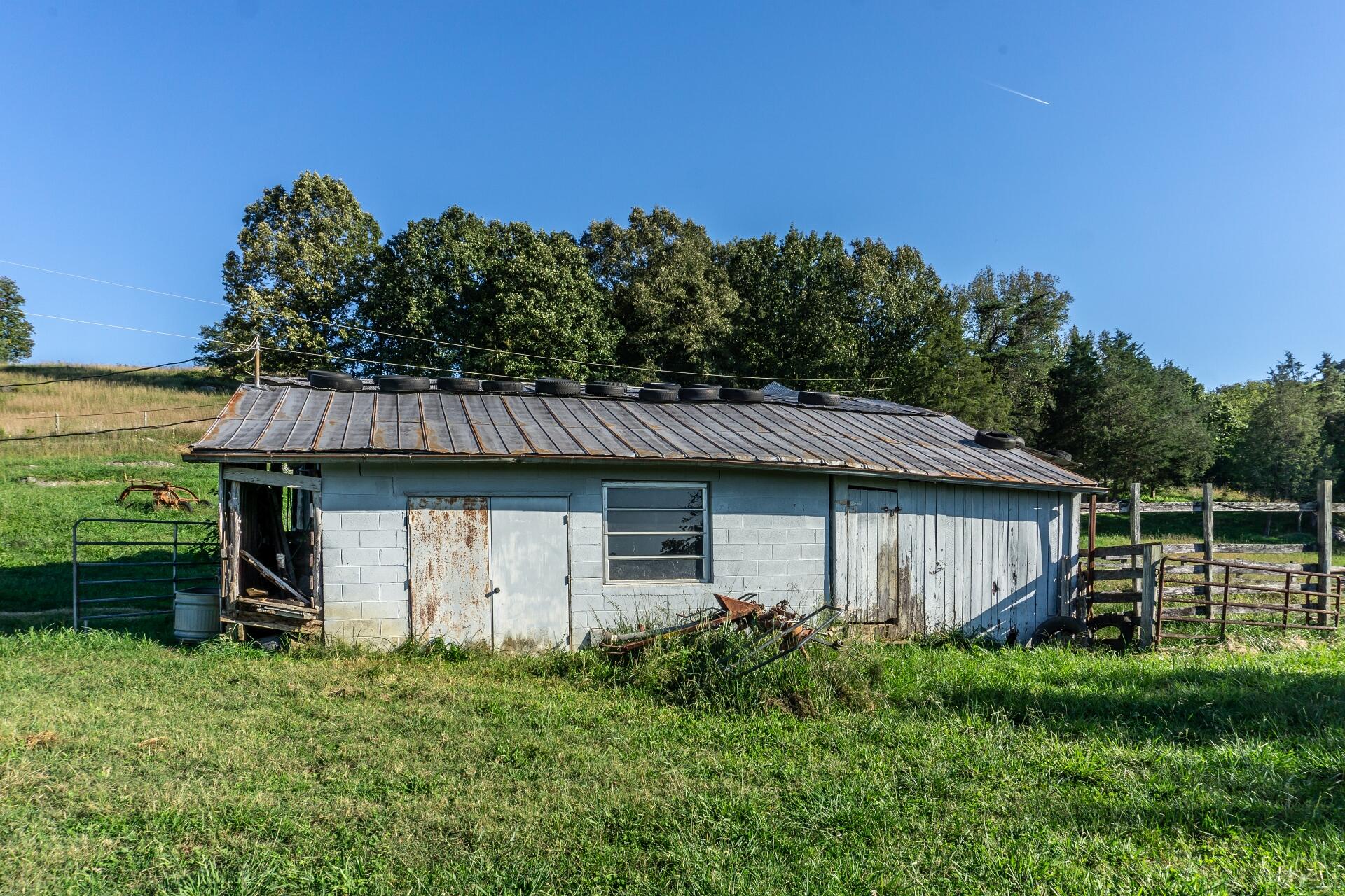 1530 Bales Road Mosheim, TN 37818 - Photo 83 of 173 1530IronBridgeM_076