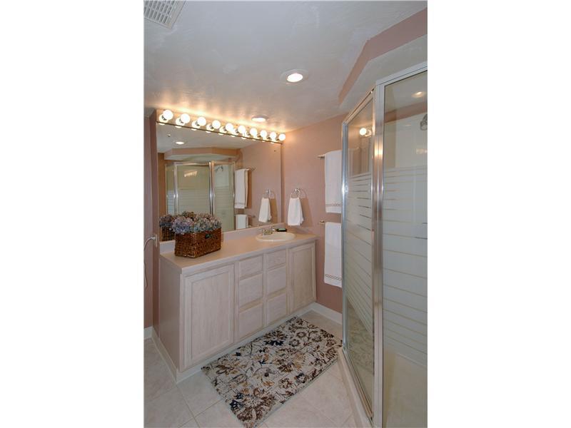 29 Simon Road Cheswick, PA 15024 - Photo 12 of 13 Full Bath. RECESSED LIGHTING,FULL MIRROR,FULL SIZE VANITY