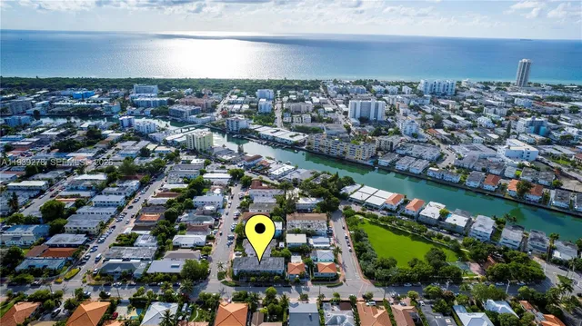 $2,300 | 7925 Hawthorne Avenue, Unit 4, Miami Beach, FL 33141