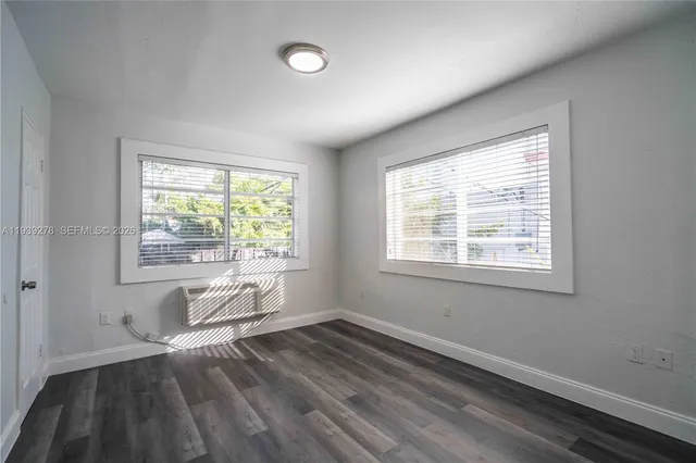 $2,300 | 7925 Hawthorne Avenue, Unit 4, Miami Beach, FL 33141