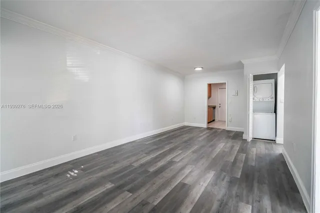 $2,300 | 7925 Hawthorne Avenue, Unit 4, Miami Beach, FL 33141