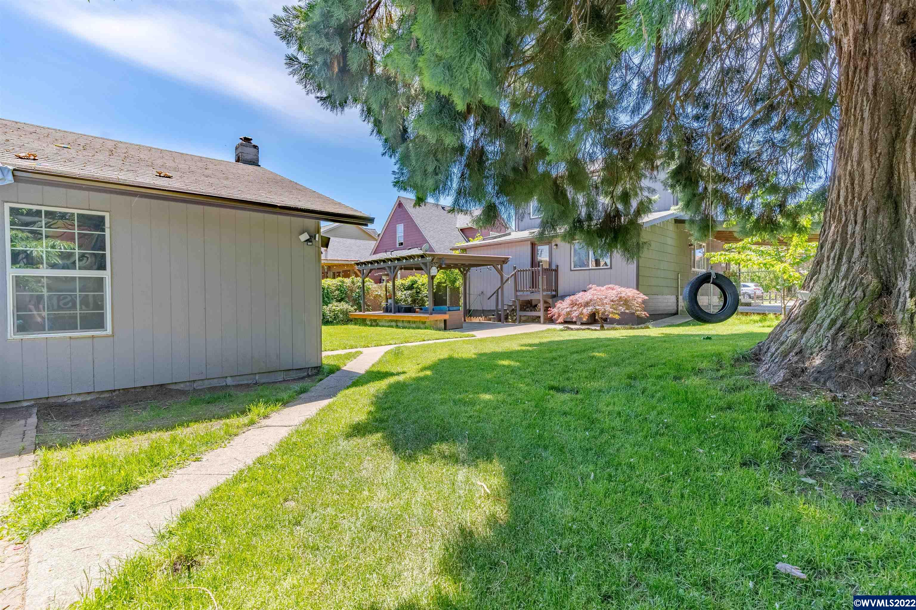 1350 Southwest Ellis Street Dallas, OR 97338 - Photo 38 of 39 Gallery Image 38