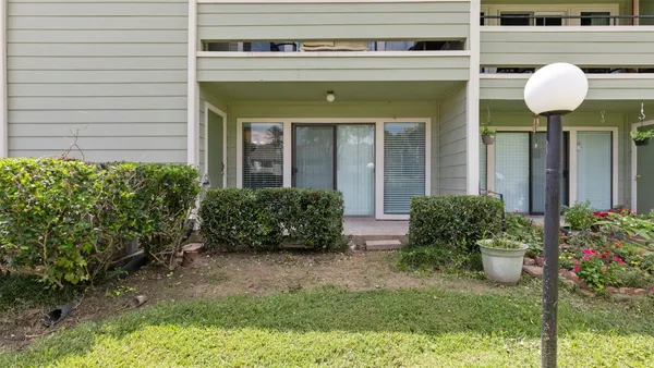$125,000 | 14777 Wunderlich Drive, Unit 2013, Houston, TX 77069