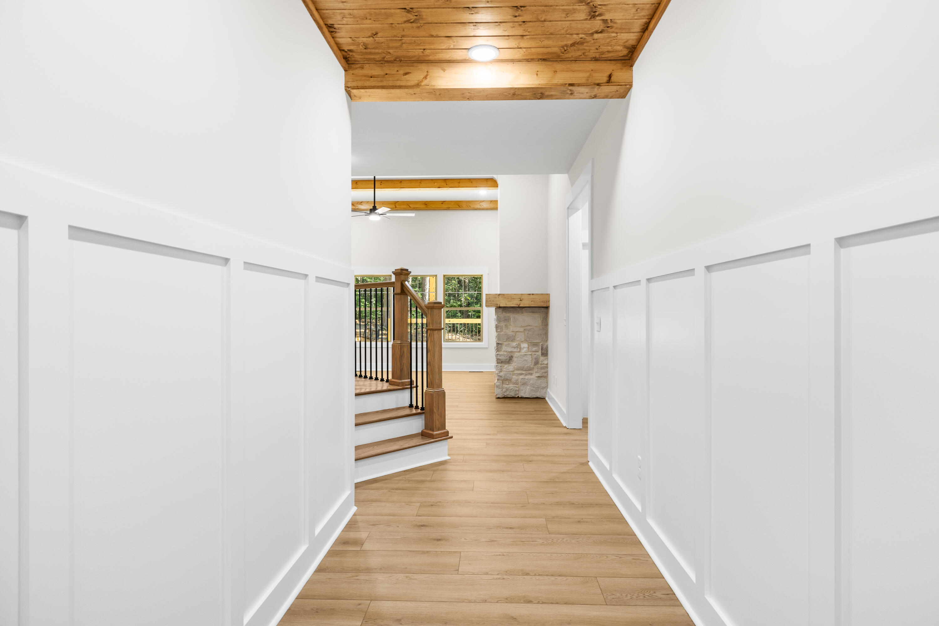 140 Honeysuckle Drive Rock Spring, GA 30739 - Photo 5 of 39 Hallway