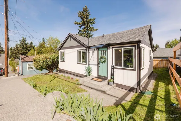$309,950 | 2124 15th Street, Bremerton, WA 98312
