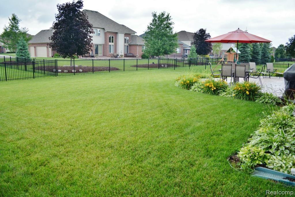 21409 Raintree Drive Macomb, MI 48044 - Photo 26 of 30 1 (21).jpg