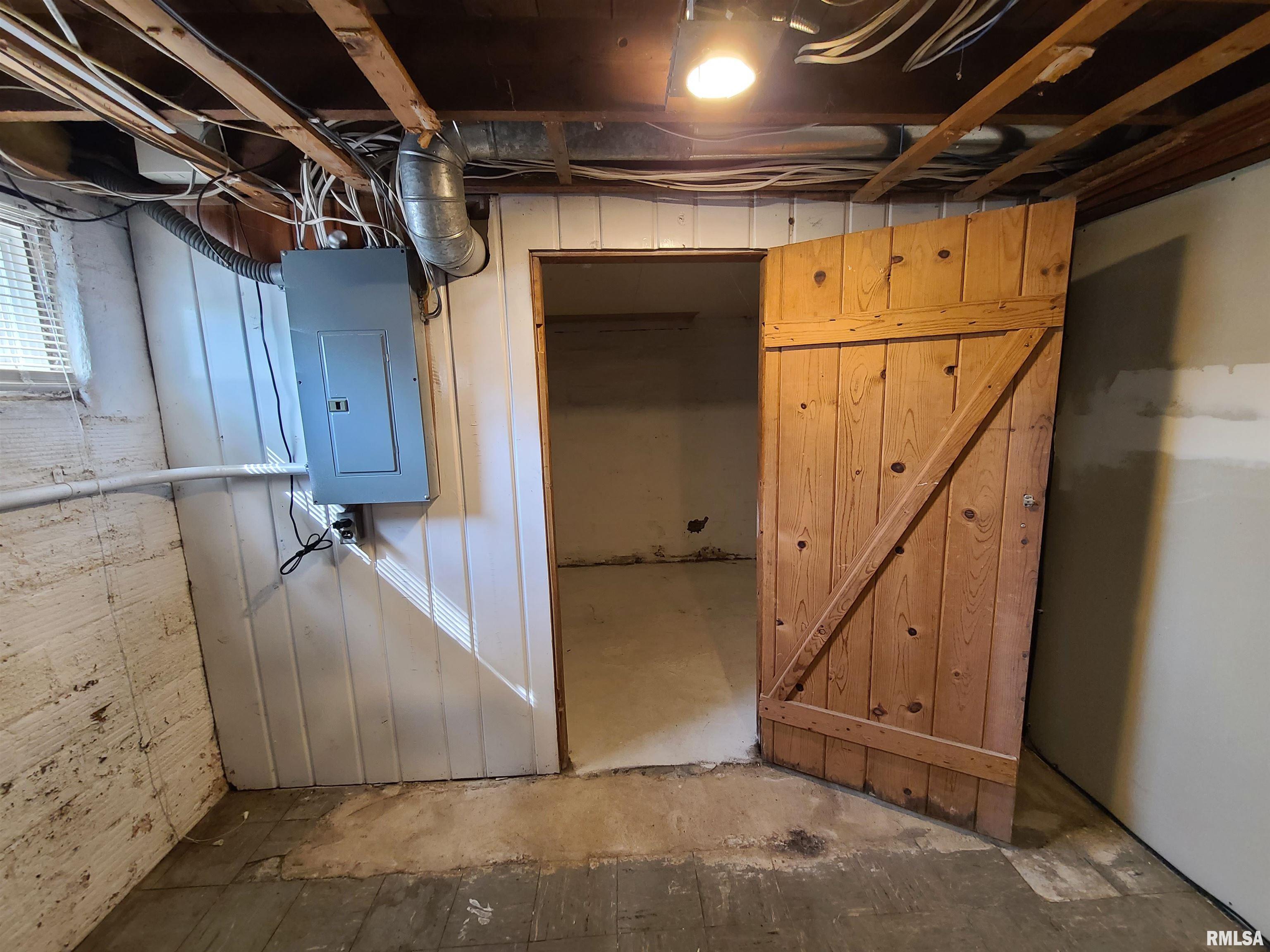 135 4th Street Bennett, IA 52721 - Photo 22 of 32 Gallery Image 22