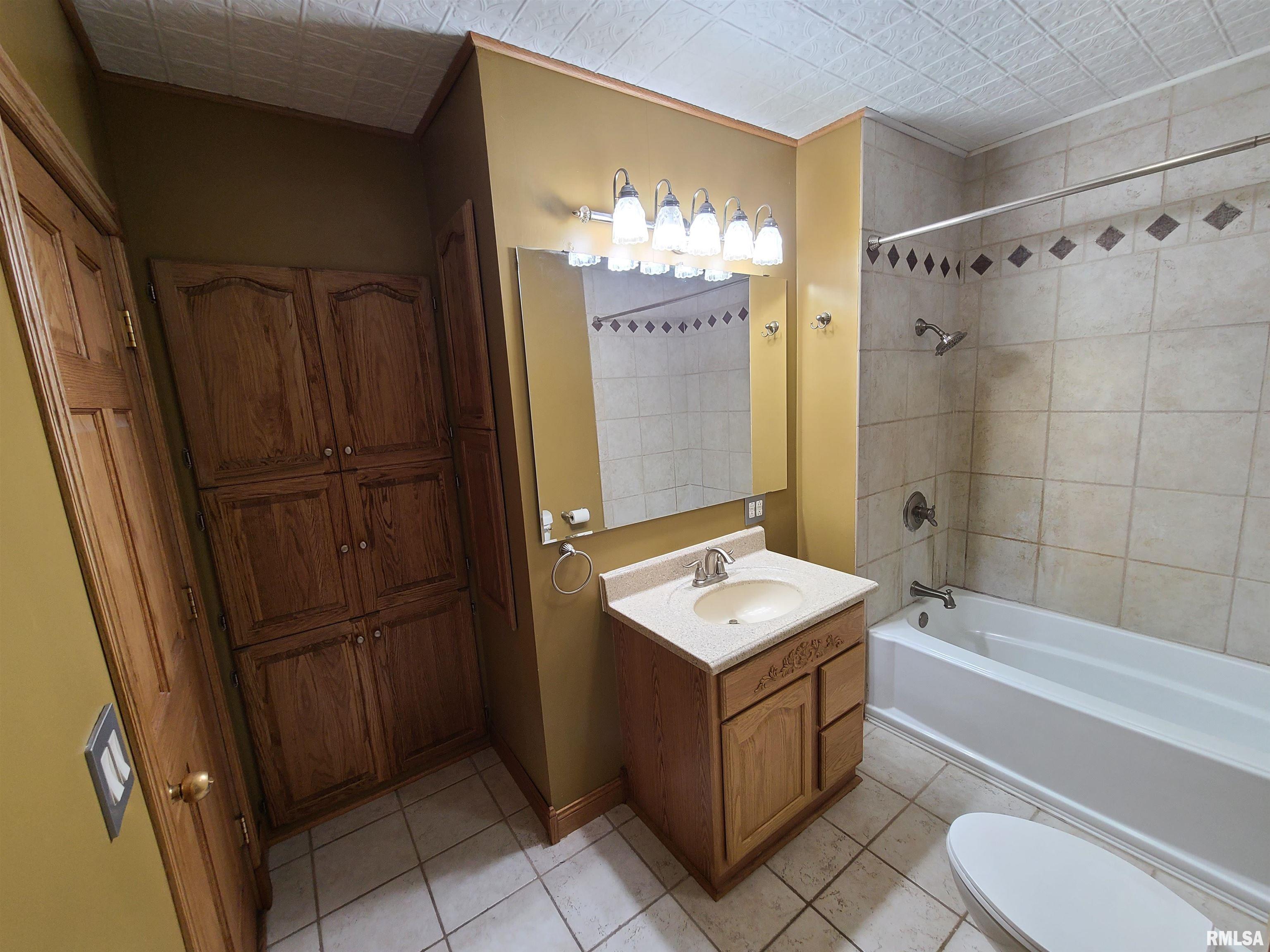 135 4th Street Bennett, IA 52721 - Photo 25 of 32 Gallery Image 25