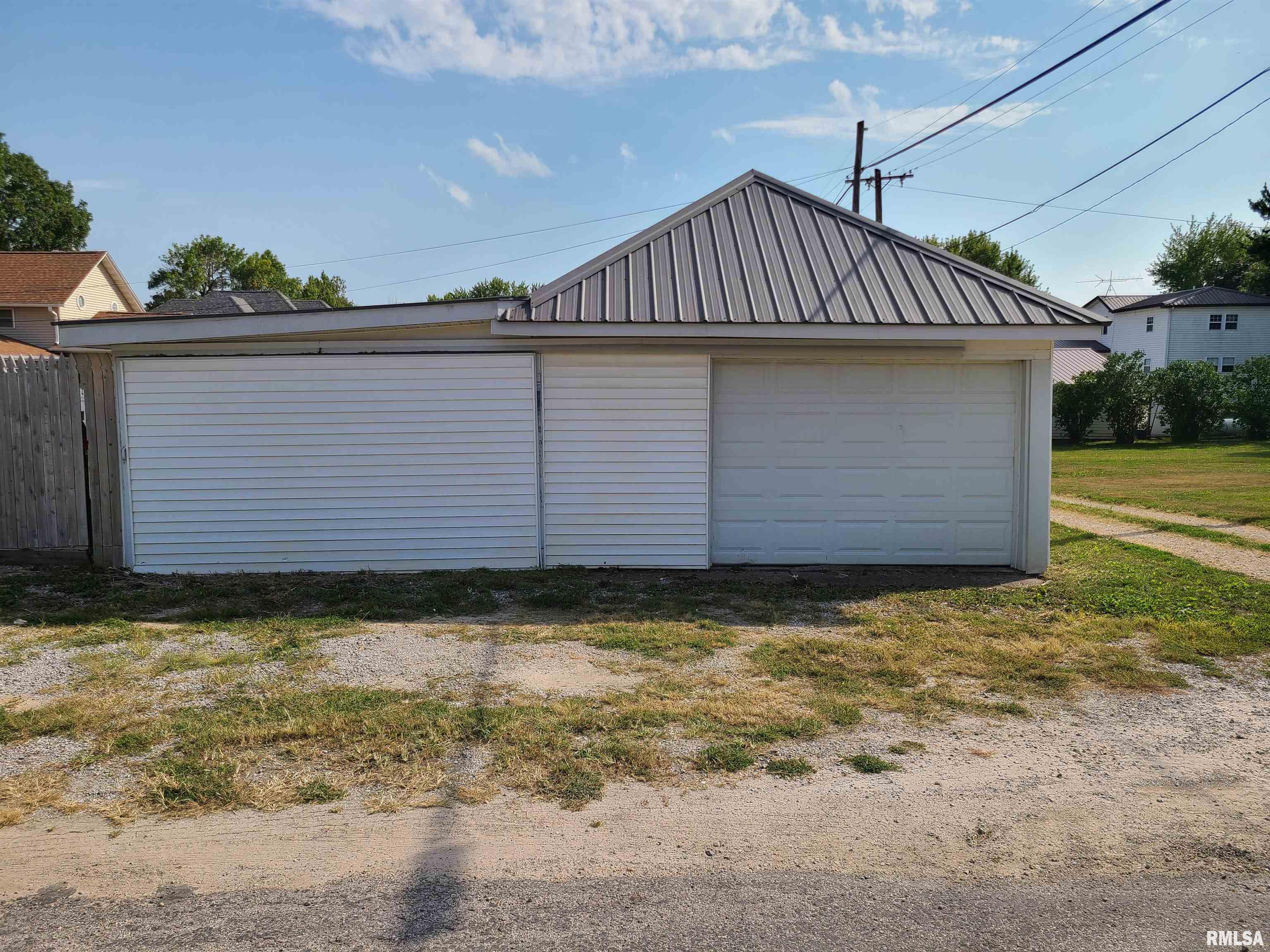 135 4th Street Bennett, IA 52721 - Photo 32 of 32 Gallery Image 32