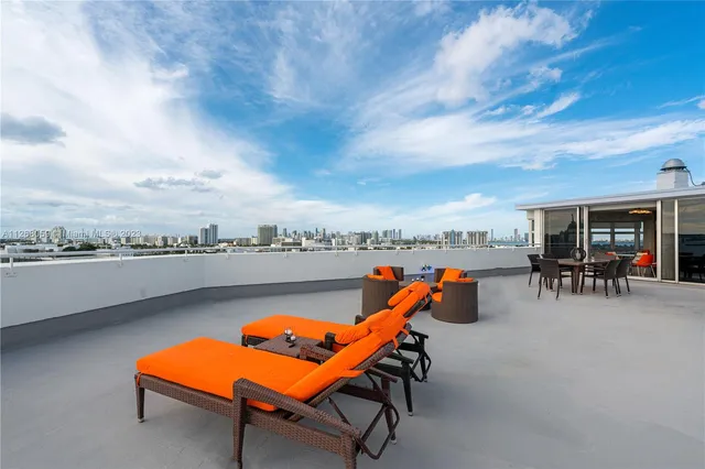 $15,000 | Miami Beach City Center, Miami Beach, FL 33139