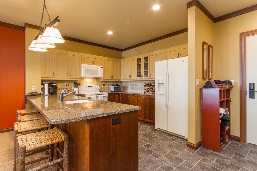 43 Middle Ridge Road, Unit RISING BEAR 310 South Londonderry, VT 05155 - Photo 11 of 32