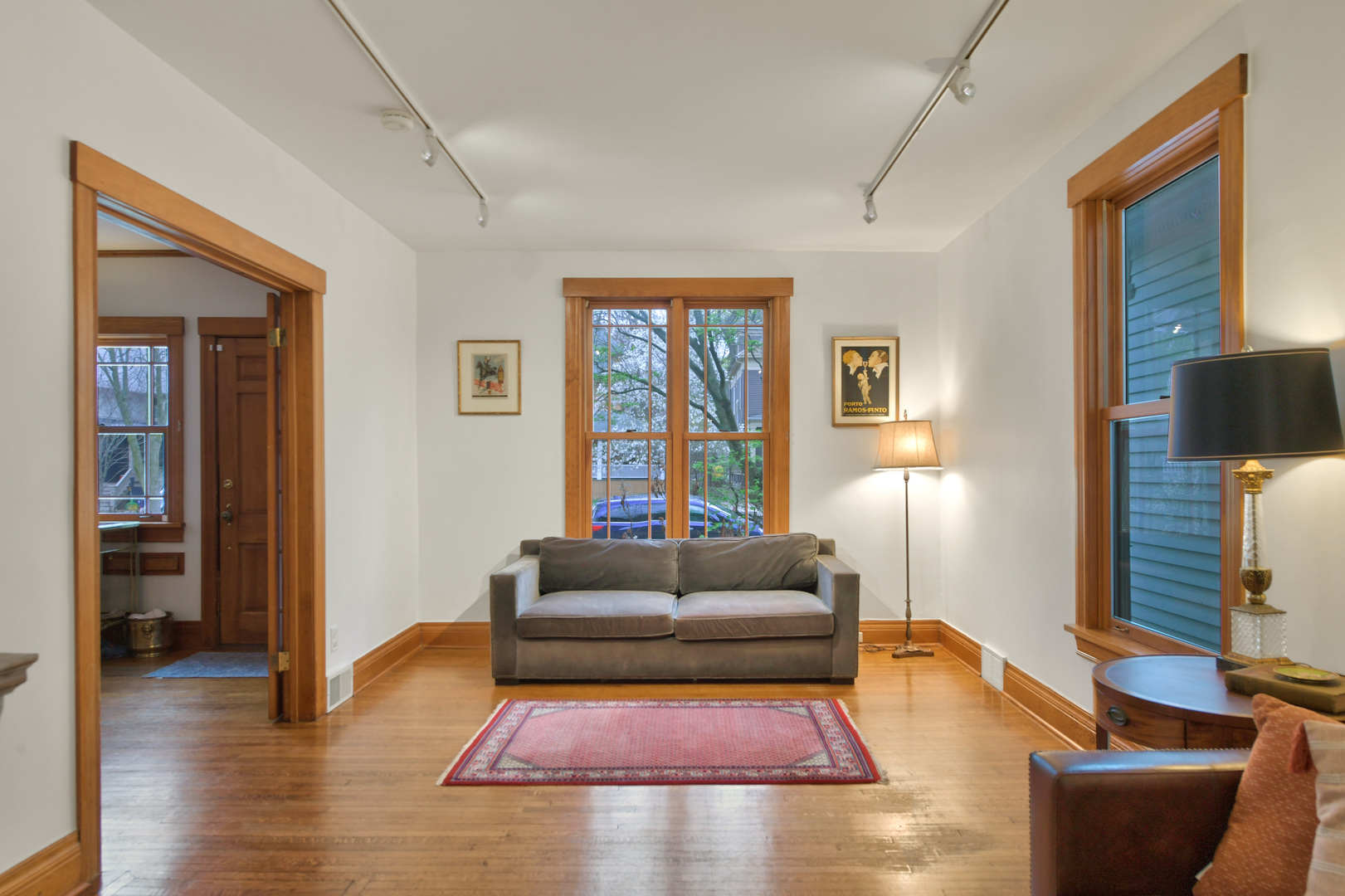 1726 Wesley Avenue Evanston, IL 60201 - Photo 5 of 27 a living room with furniture and a window