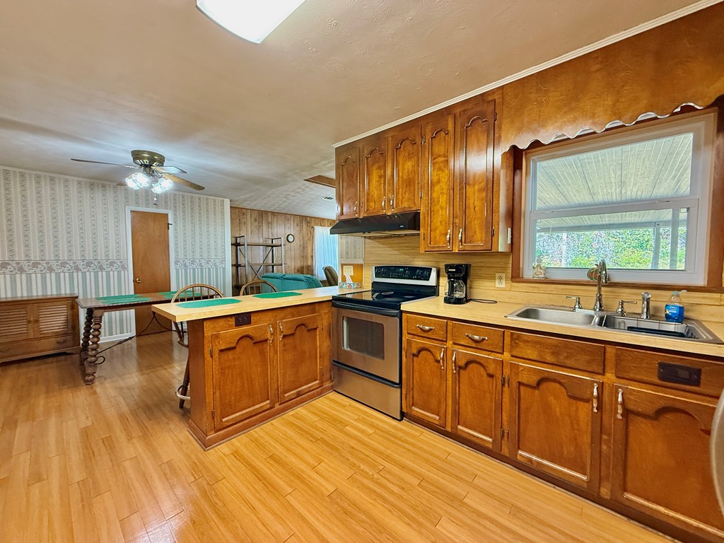 608 West Spring Avenue Geneva, AL 36340 - Photo 6 of 43 Gallery Image 6