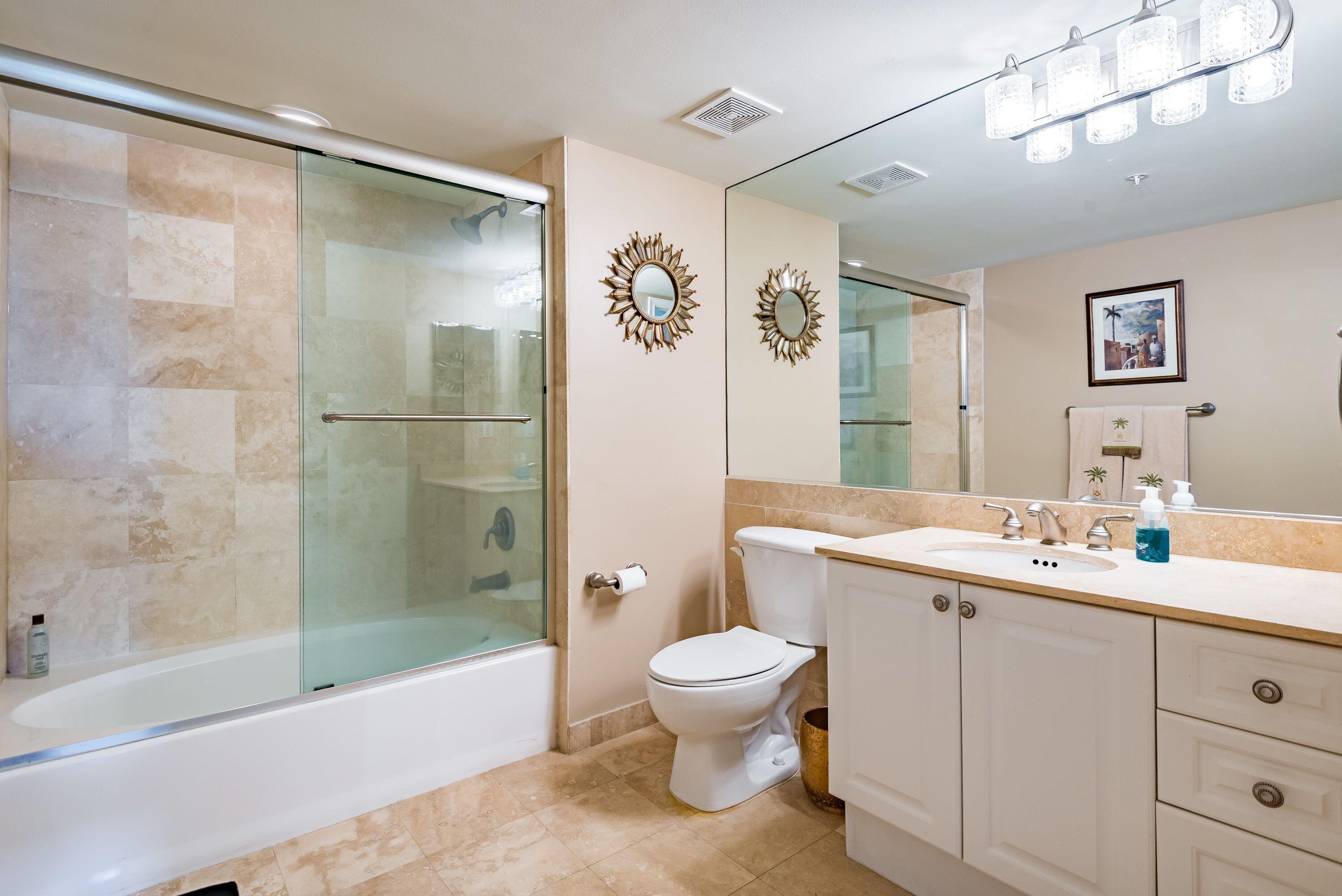 99 Southeast Mizner Boulevard, Unit 215 Boca Raton, FL 33432 - Photo 15 of 40 Master Bath