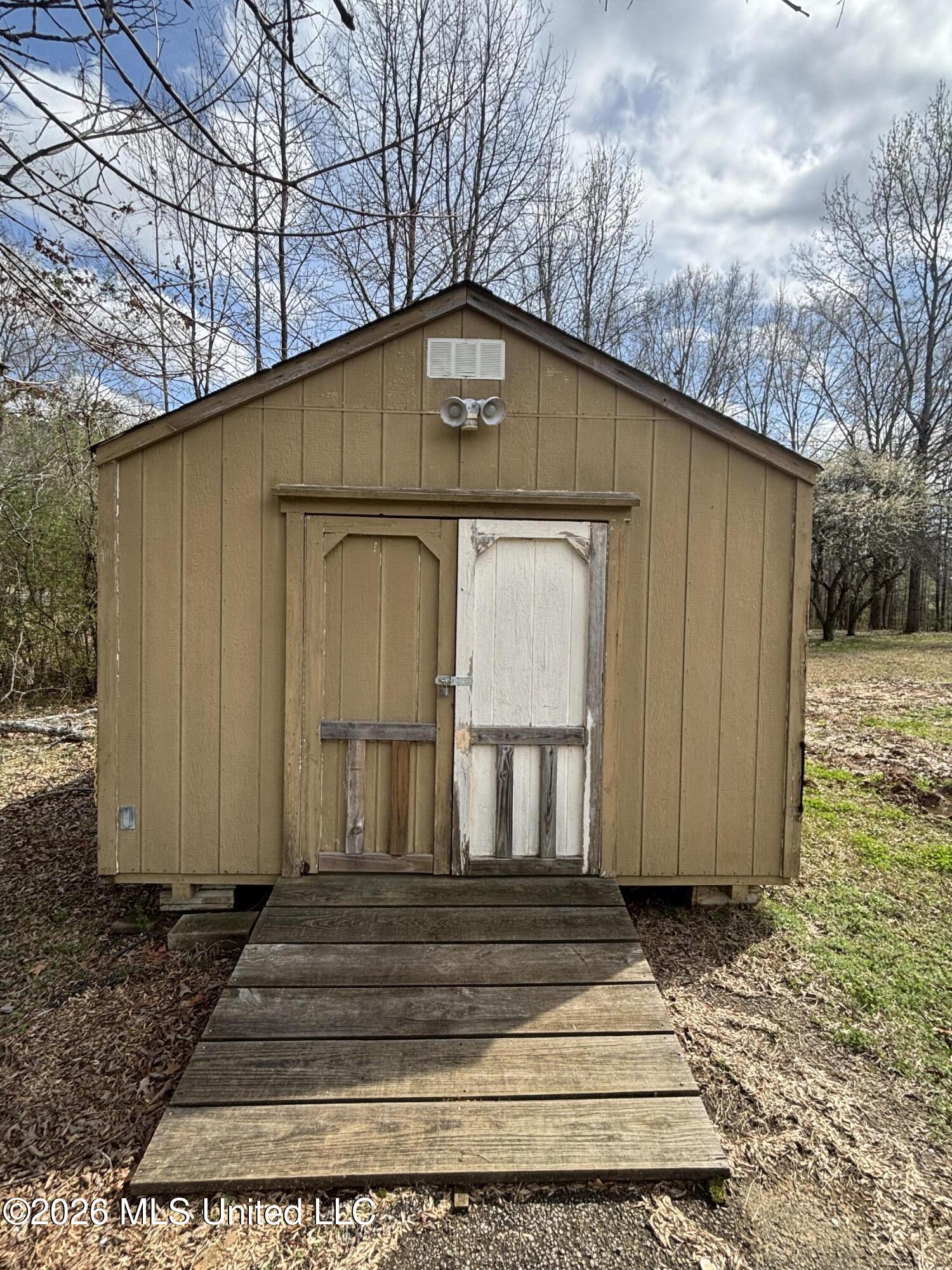 211 Oak Road Byhalia, MS 38611 - Photo 11 of 49 1-56