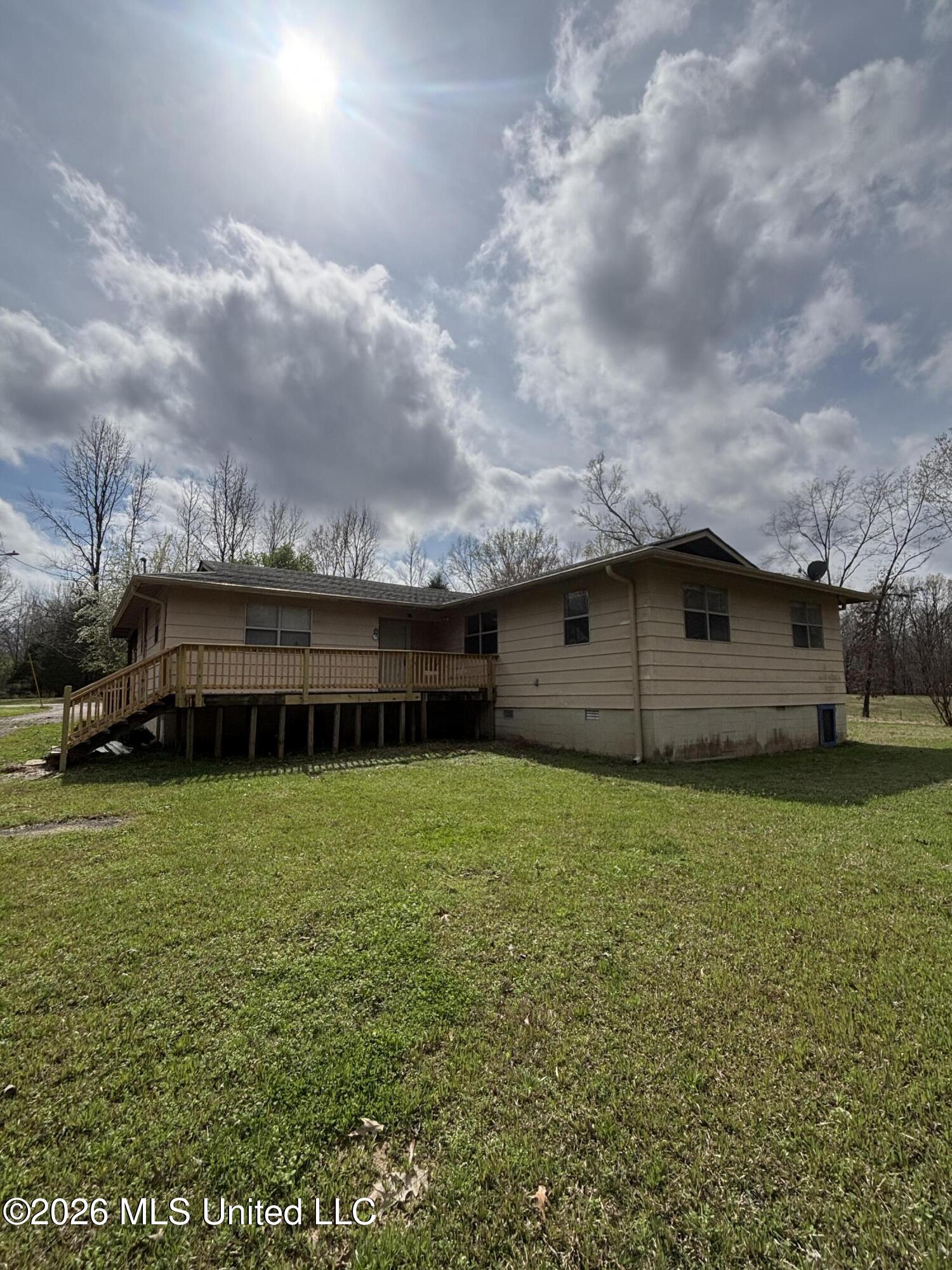211 Oak Road Byhalia, MS 38611 - Photo 2 of 49 1-3