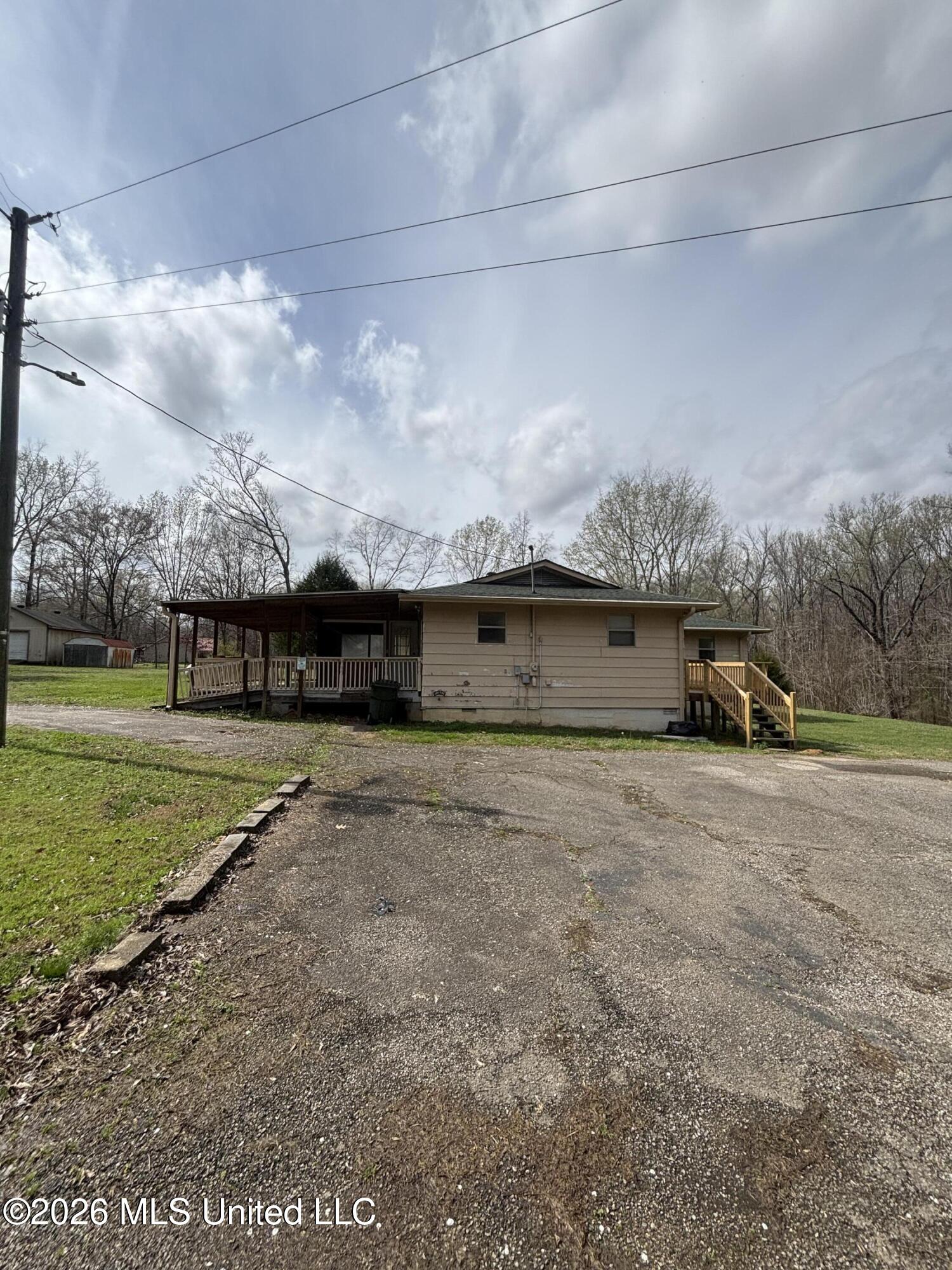 211 Oak Road Byhalia, MS 38611 - Photo 5 of 49 1-34