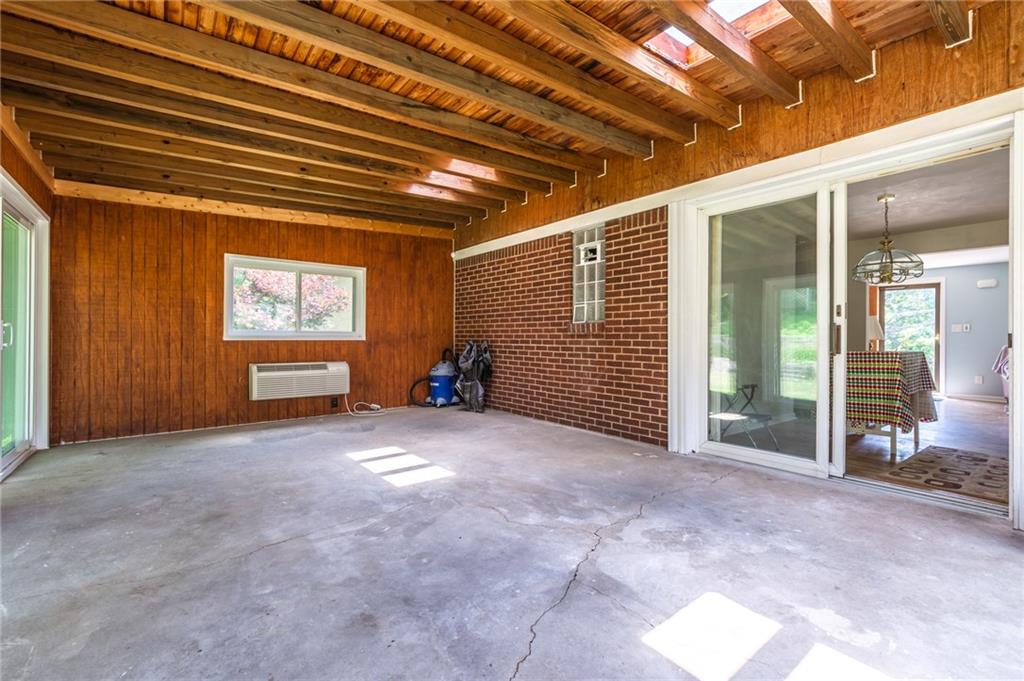 145 Poplar Ridge Road Pittsburgh, PA 15235 - Photo 11 of 25 Gallery Image 11