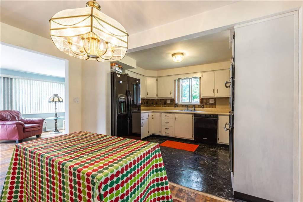 145 Poplar Ridge Road Pittsburgh, PA 15235 - Photo 6 of 25 Gallery Image 6