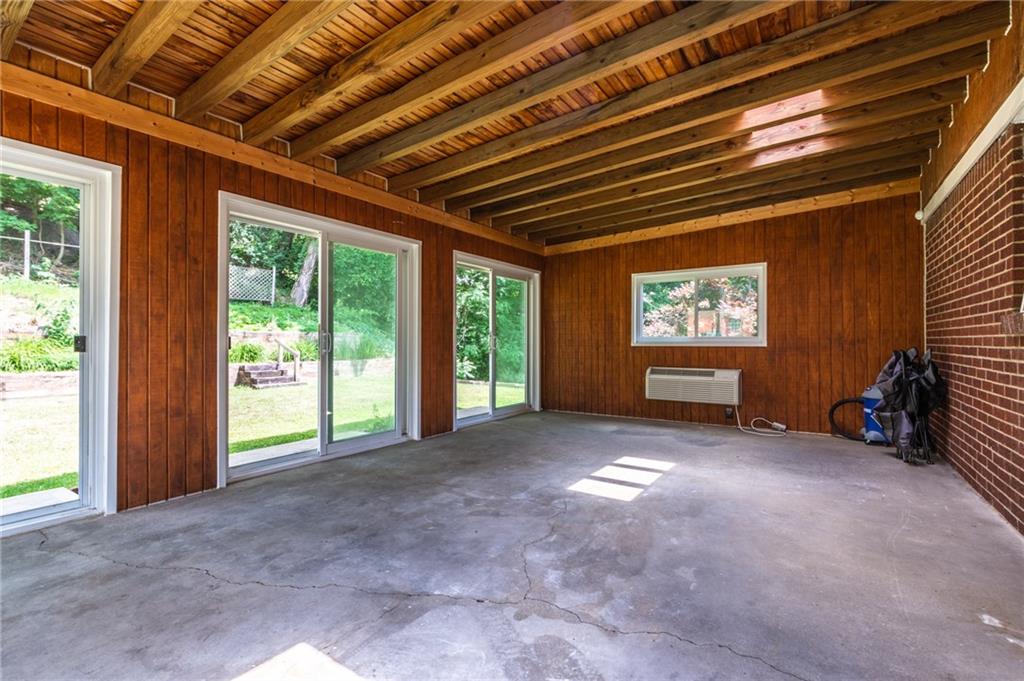 145 Poplar Ridge Road Pittsburgh, PA 15235 - Photo 10 of 25 Gallery Image 10