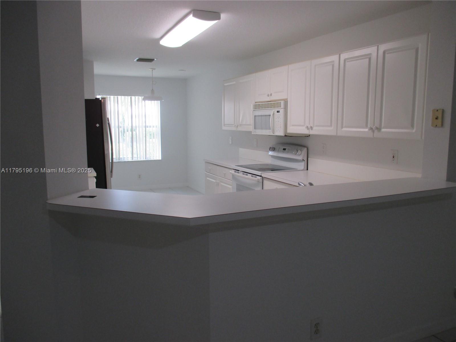 4112 Pine Ridge Lane Weston, FL 33331 - Photo 8 of 19