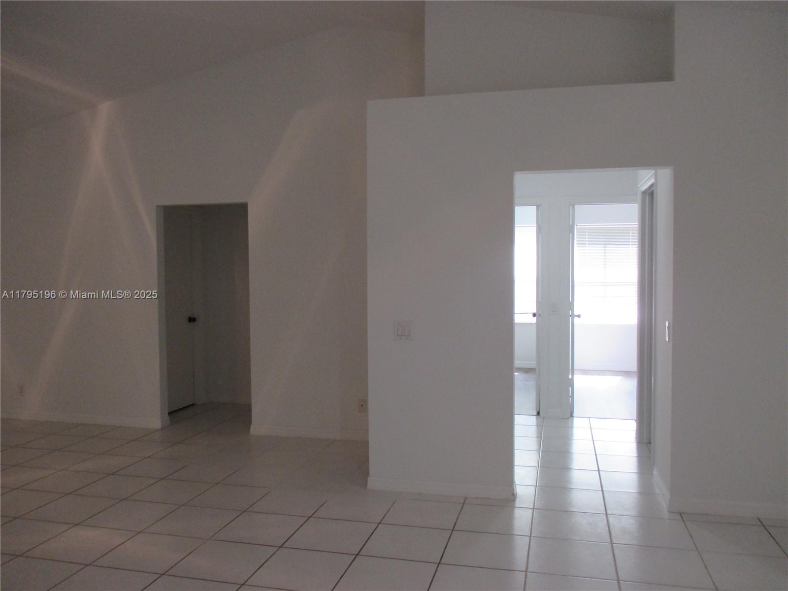 4112 Pine Ridge Lane Weston, FL 33331 - Photo 10 of 19