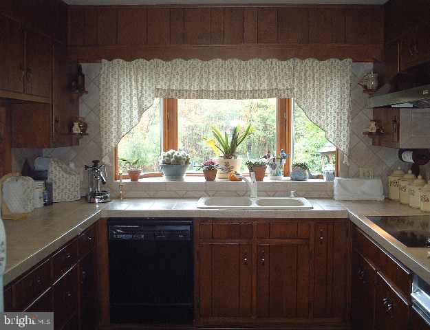 6422 Middle Ridge Road Newport, PA 17074 - Photo 2 of 11 Gallery Image 2