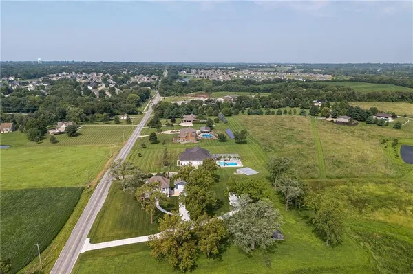 $584,000 | 5201 Cook Road, St. Joseph, MO 64505