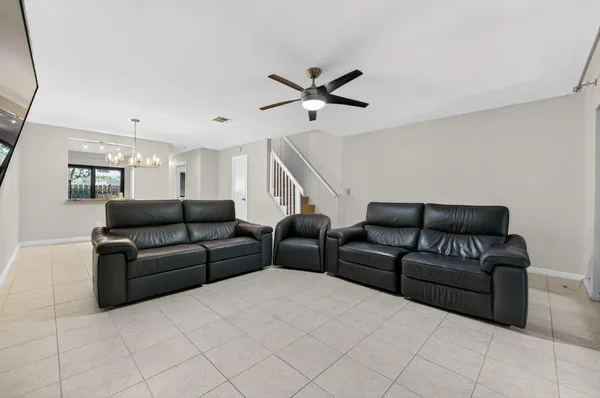 $390,000 | 2140 Northeast 44th Street, Lighthouse Point, FL 33064