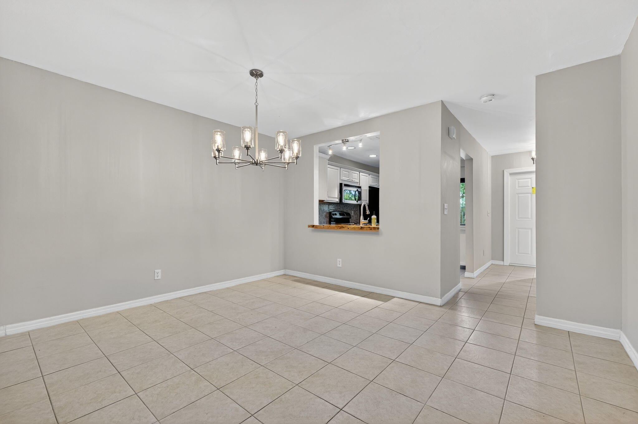 2140 Northeast 44th Street Lighthouse Point, FL 33064 - Photo 14 of 57 14-web-or-mls-12-print-DSC09939