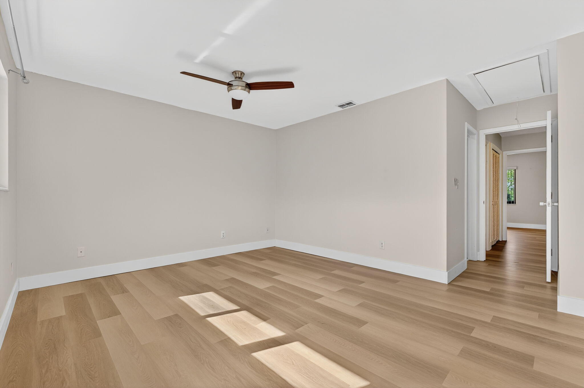 2140 Northeast 44th Street Lighthouse Point, FL 33064 - Photo 21 of 57 21-web-or-mls-21-print-DSC00012