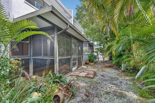 $390,000 | 2140 Northeast 44th Street, Lighthouse Point, FL 33064