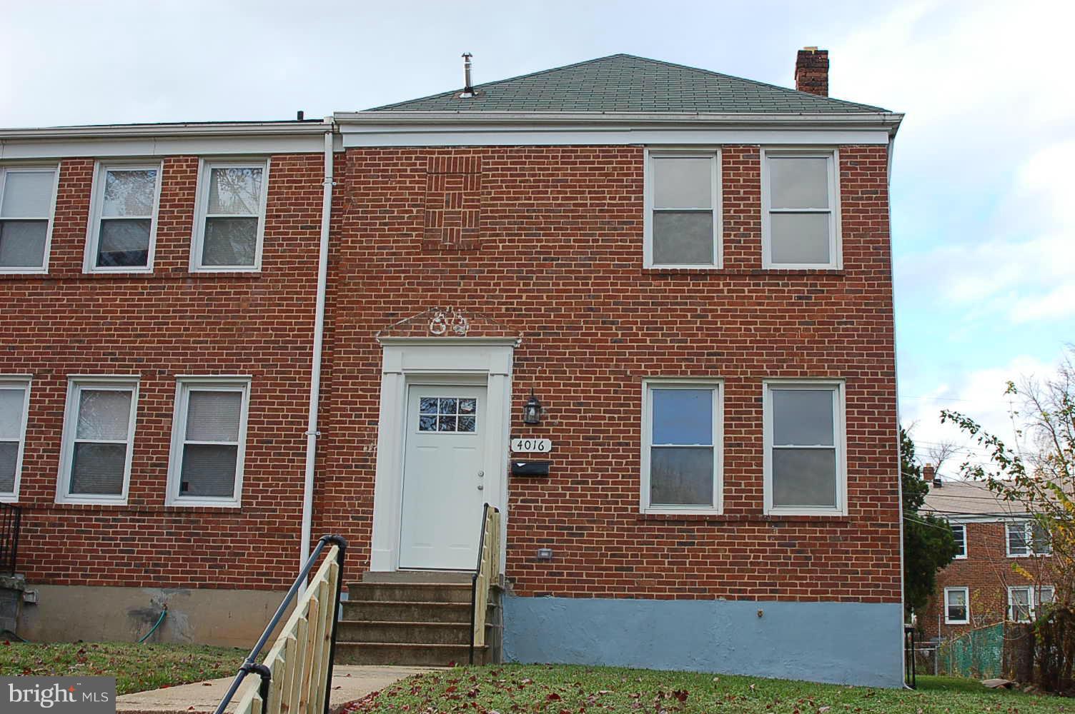 4016 Hilton Road Baltimore, MD 21215 - Photo 28 of 30 All Brick, End of group with large backyard