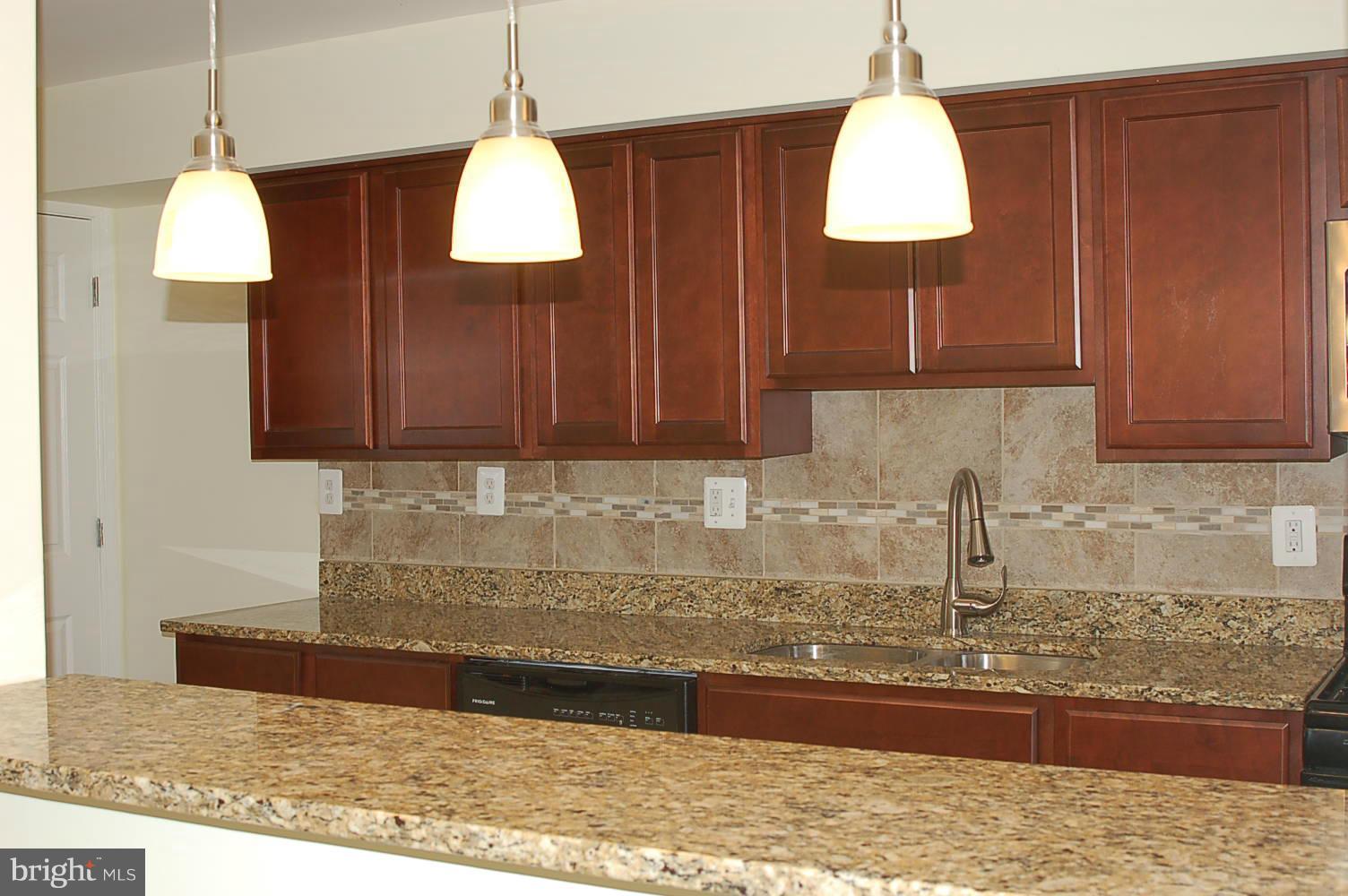 4016 Hilton Road Baltimore, MD 21215 - Photo 4 of 30 Granite counter top, Stainless Steel Appliances