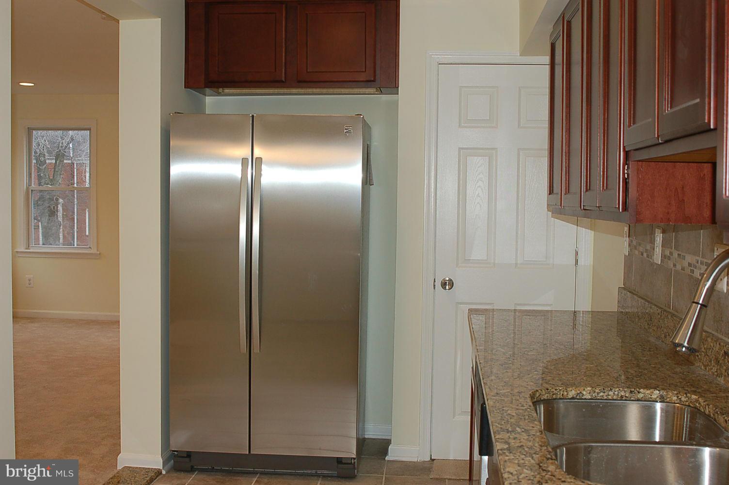 4016 Hilton Road Baltimore, MD 21215 - Photo 7 of 30 Kitchen