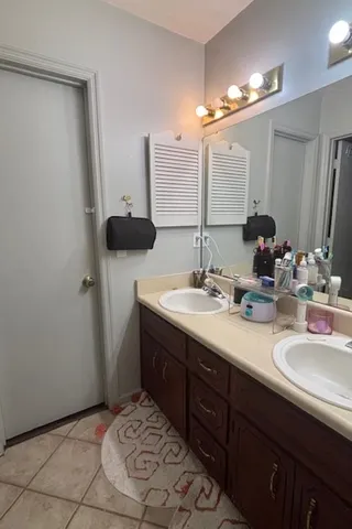 $1,400 | 1989 Gina Drive, Tallahassee, FL 32303