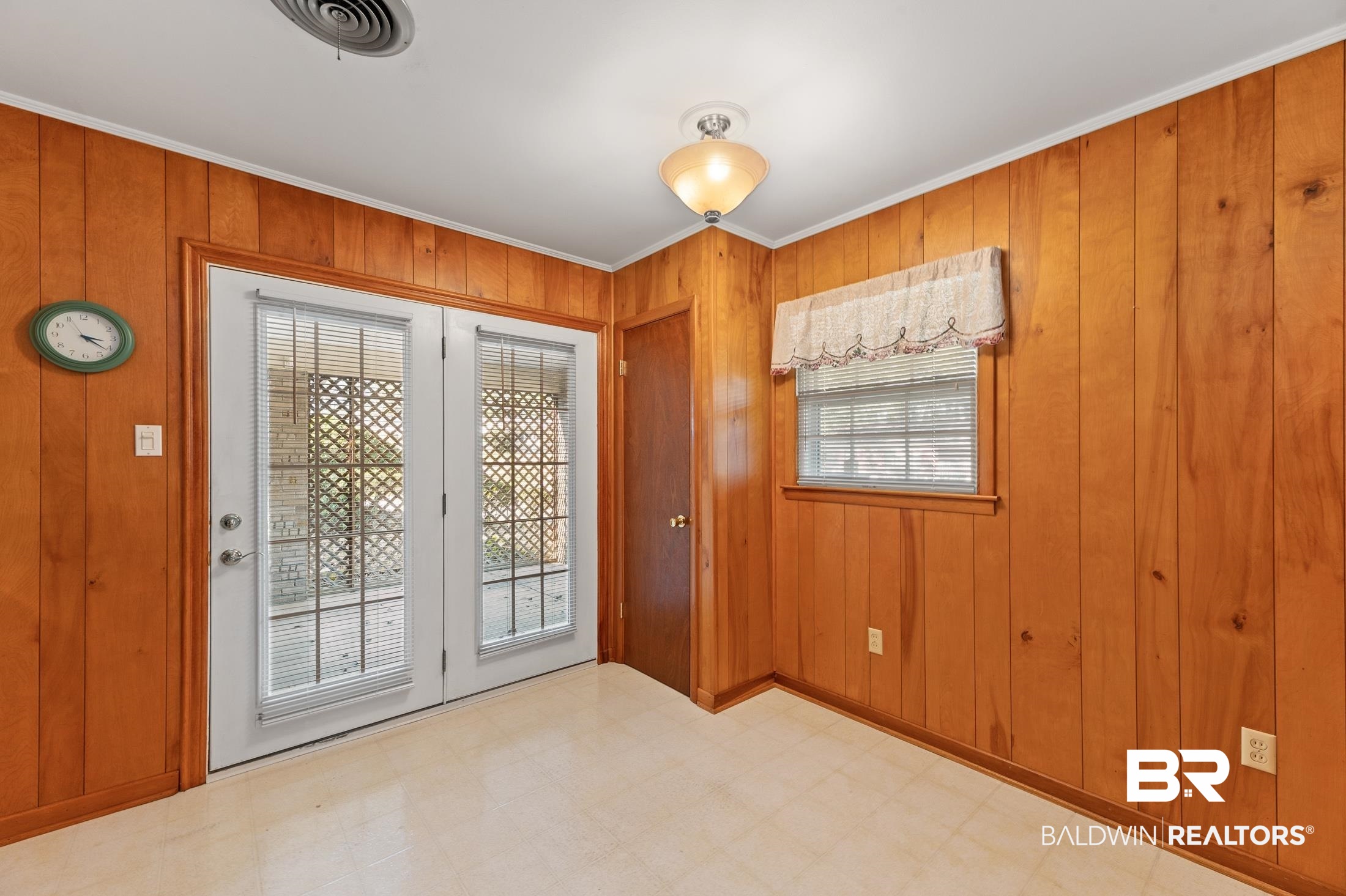 53 Margaret Avenue Mobile, AL 36611 - Photo 9 of 21 Dining Area