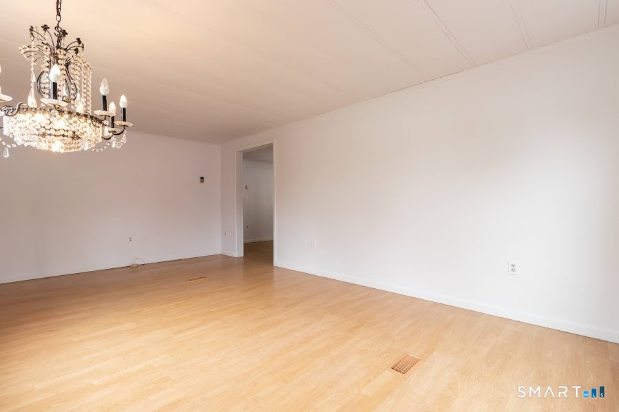 40 Matthews Street Bristol, CT 06010 - Photo 15 of 30