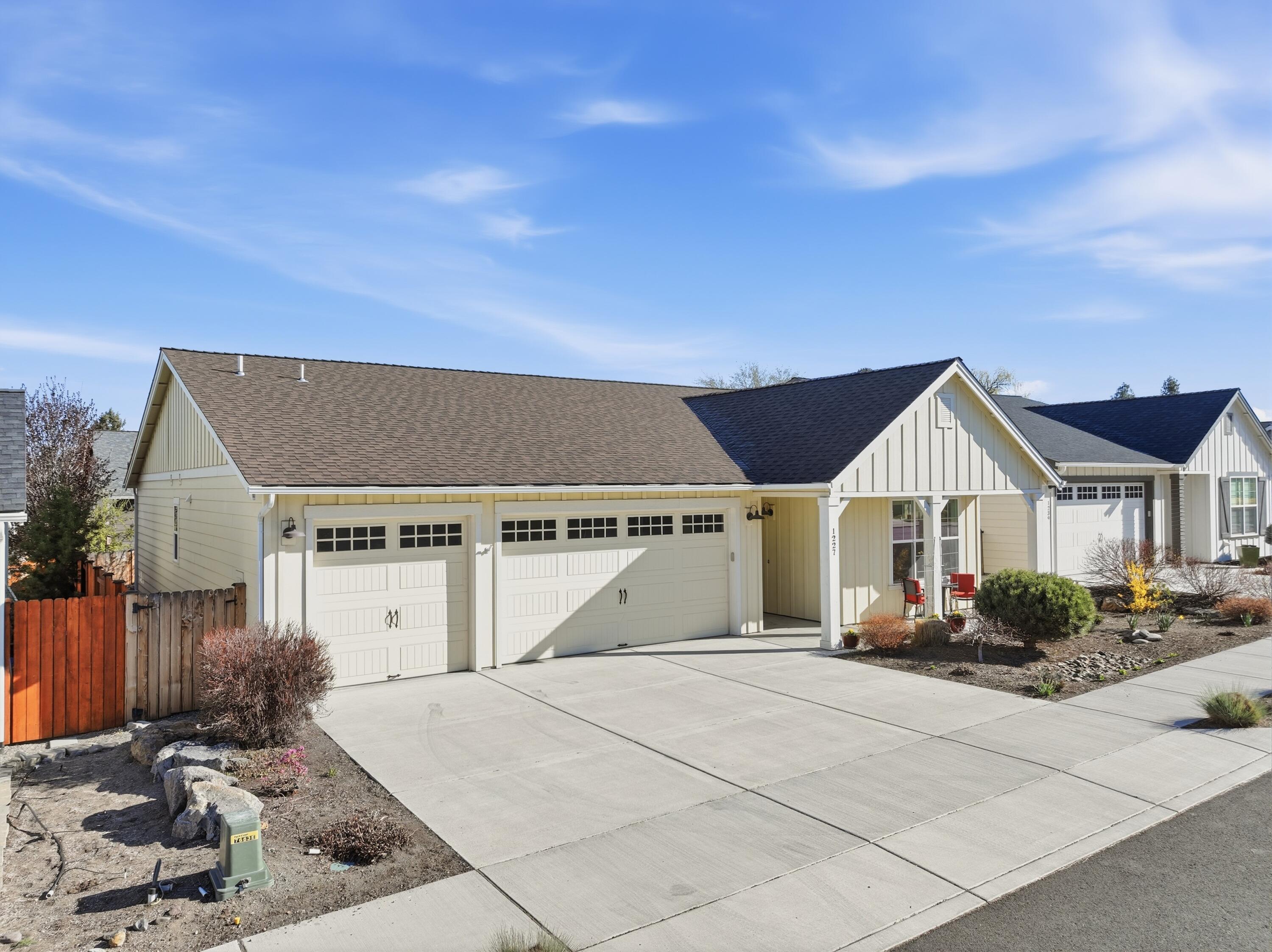 1227 Northeast Hoover Loop Bend, OR 97701 - Photo 1 of 38 1227 NE Hoover Lp - 1