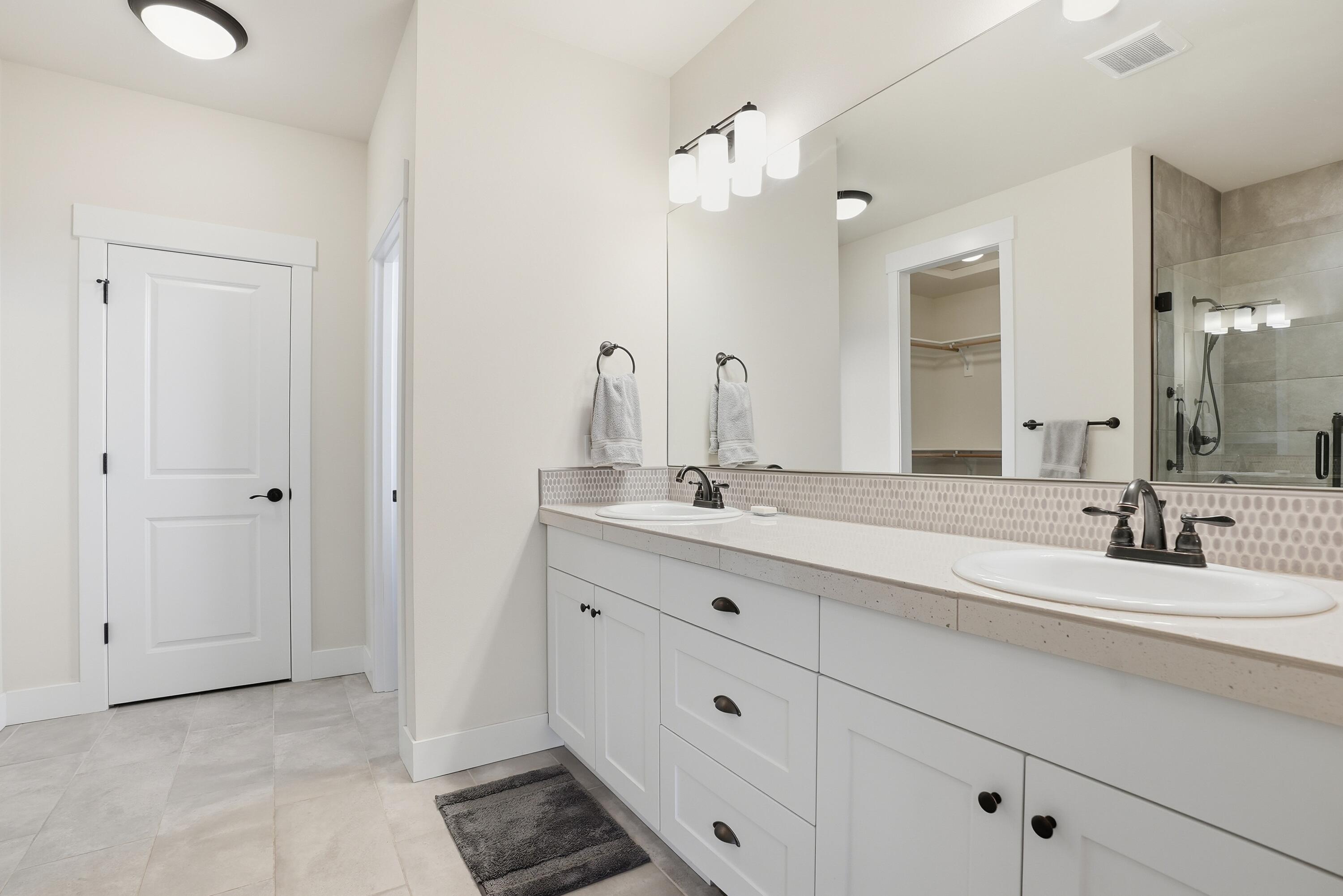 1227 Northeast Hoover Loop Bend, OR 97701 - Photo 23 of 38 1227 NE Hoover Lp - 23