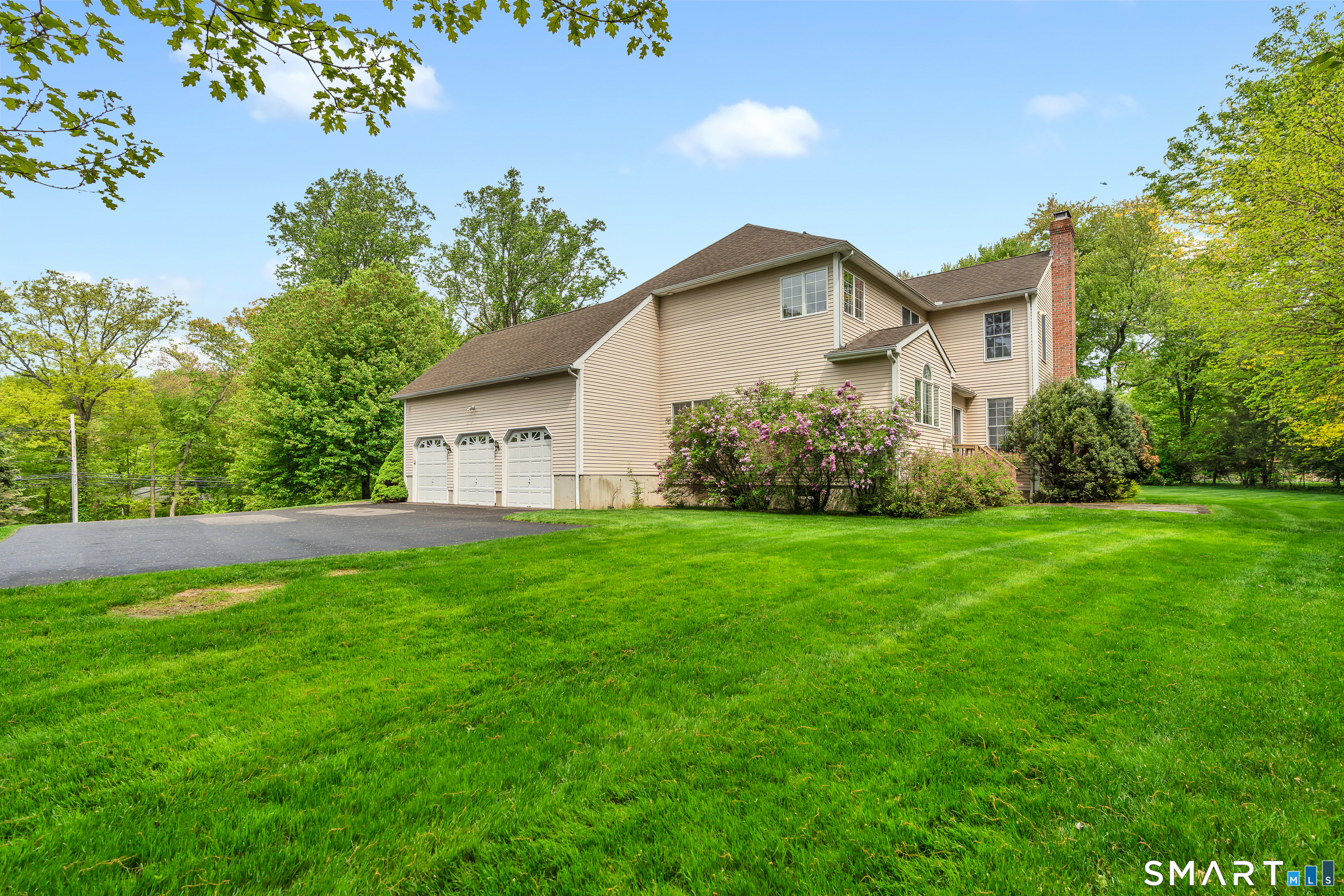 105 Beecher Road Woodbridge, CT 06525 - Photo 37 of 40