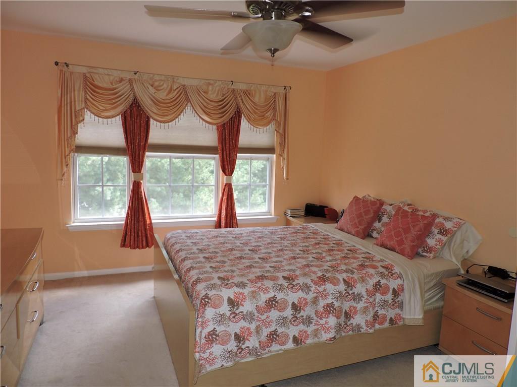 358 Hawthorne Road North Brunswick, NJ 08902 - Photo 11 of 24 Gallery Image 11
